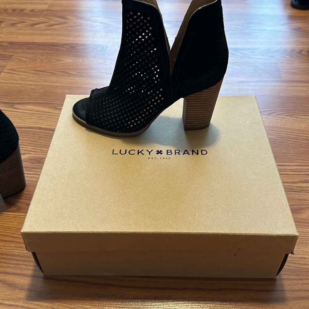 Luck brand heels - Picture 2 of 5